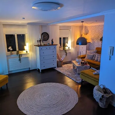 Haus Am Kanal. بيت للعطل *