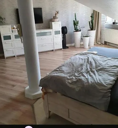 Haus Am Kanal. * ליבק