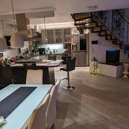 Haus Am Kanal. Lübeck