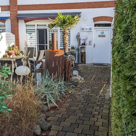 Haus Am Kanal. Lübeck